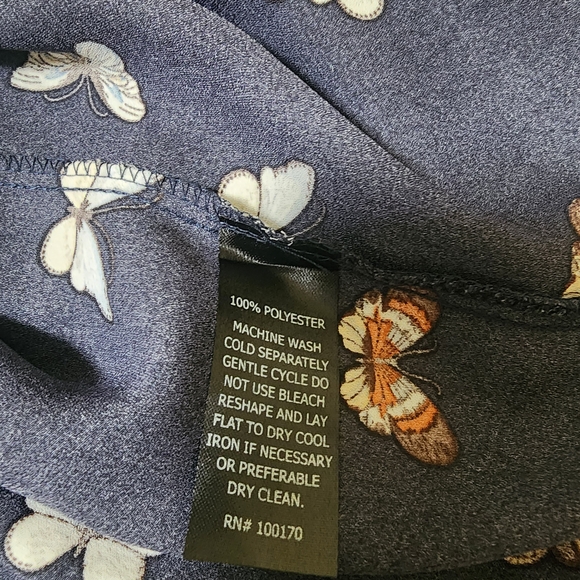 Elegant Navy Butterfly Print Blouse - Picture 6 of 6